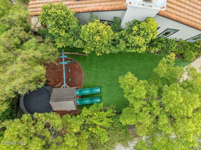 Building Photo - 2521 Sandycreek Dr