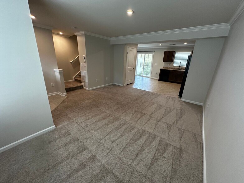 Building Photo - 24 Tidworth Dr