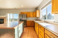 Building Photo - 4715 Paramount Pl