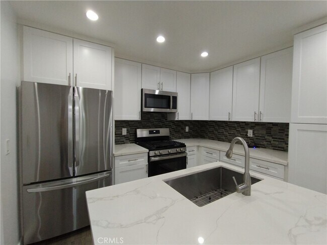 Building Photo - 13714 Hoyt St