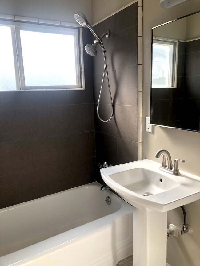Bathroom - 5315 Radford Ave