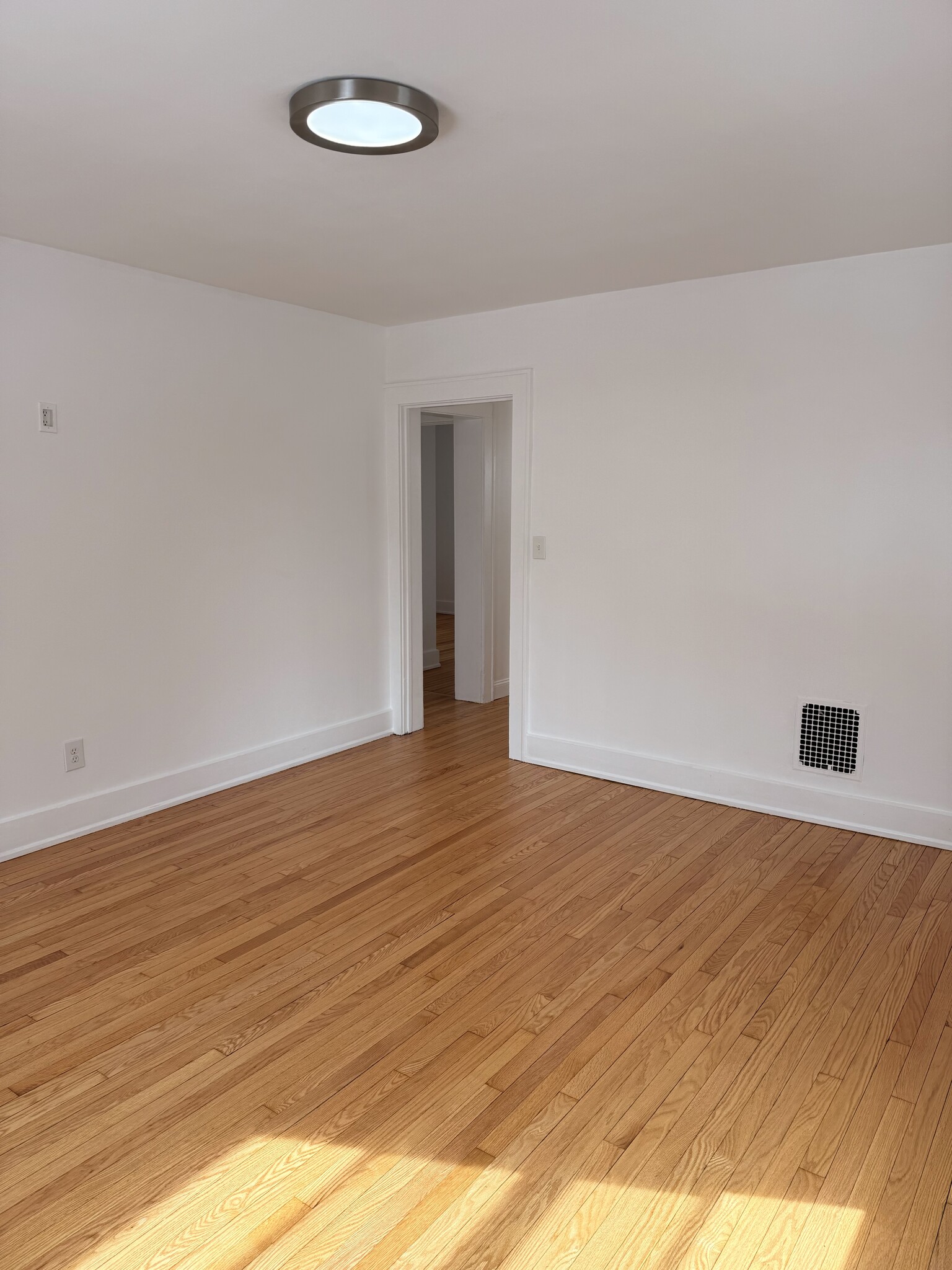 Building Photo - 30 Clark St