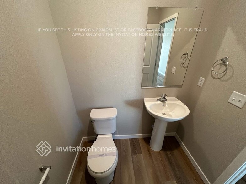 Building Photo - 7406 Green River Ave