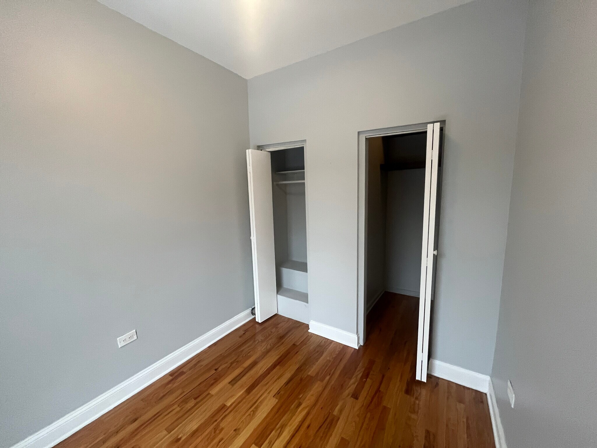 Building Photo - 6444 S Dorchester Ave