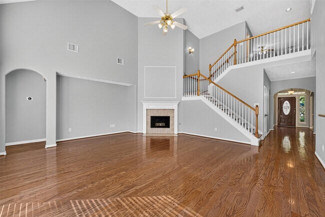 Building Photo - 8519 Babbling Brook Ct