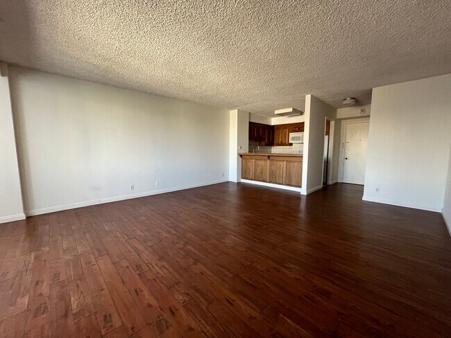 Building Photo - 969 Hilgard Ave