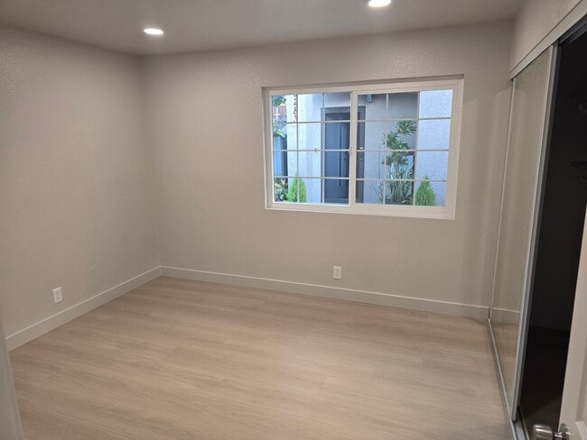 Building Photo - Two-bedroom house in Mira Mesa WITH SOLAR!