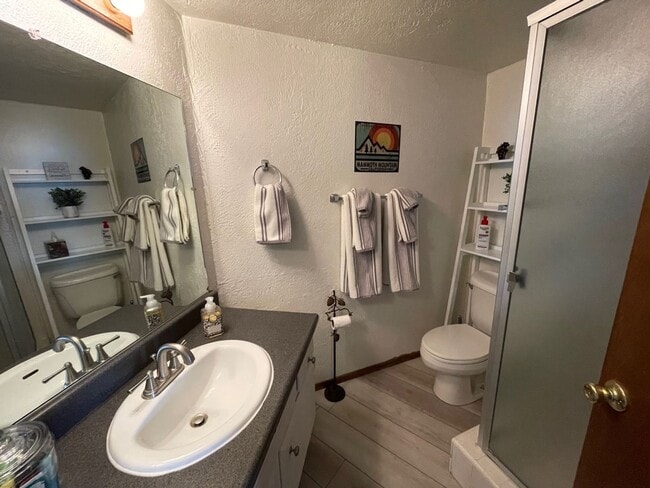Building Photo - Seasonal Rental (May-July): Fully Furnished 2 Bedroom Condo with Loft and 2 Bathrooms