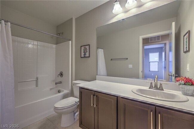 Building Photo - 3213 Molinos Dr