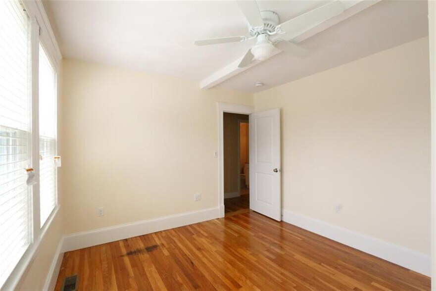 Building Photo - 38 Medford St