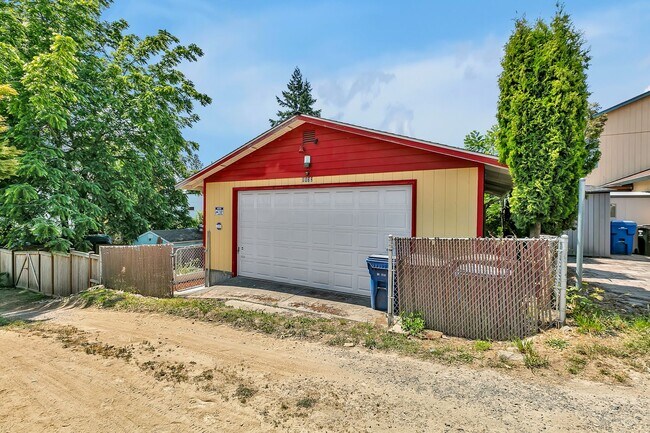 Building Photo - 8832 20th Ave SW