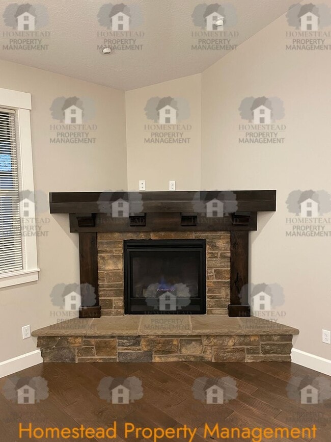 Building Photo - OUTSTANDING SOUTH SALEM LOCATION!