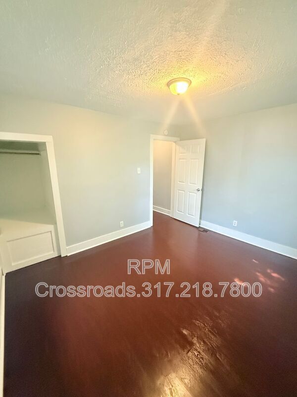 Building Photo - 3709 N Kenwood Ave