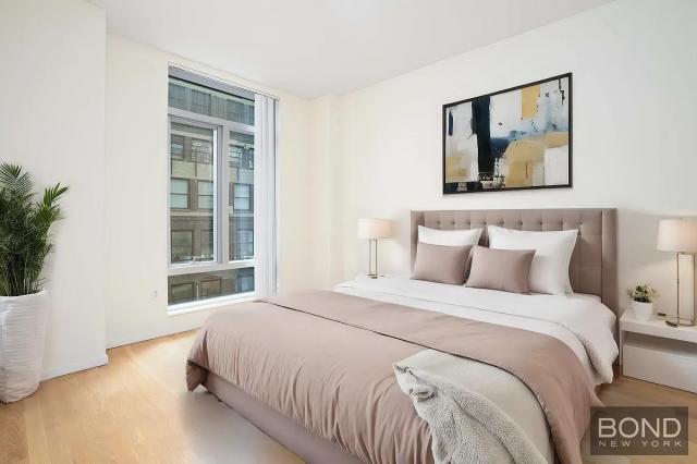 Building Photo - 1 bedroom in New York NY 10036