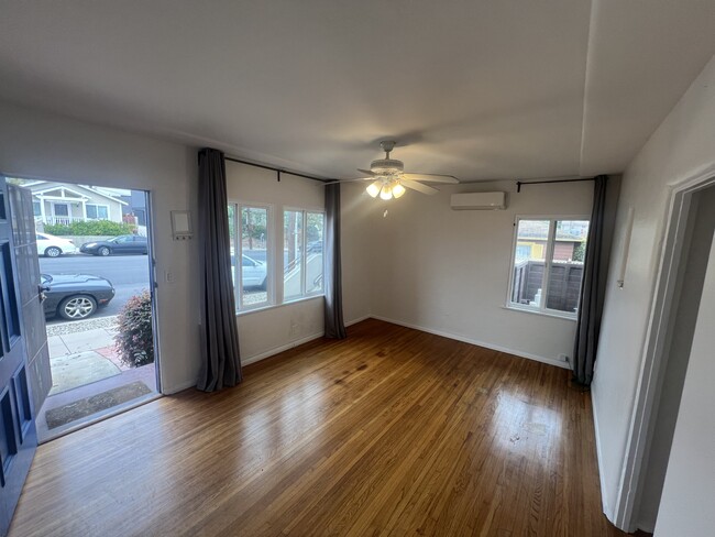 Primary Photo - 2221 Polk Ave