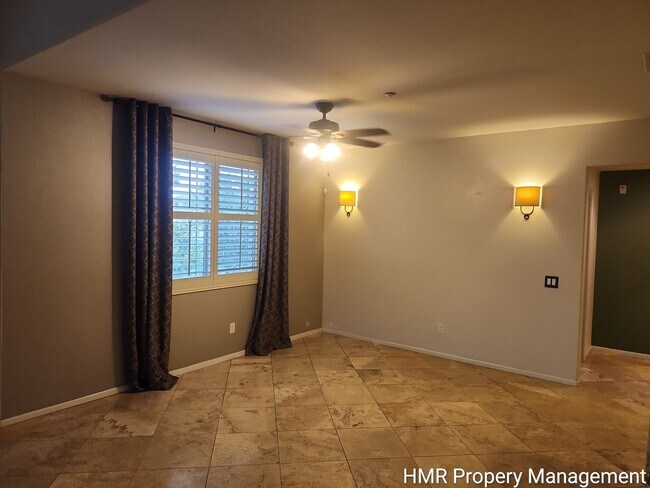 Building Photo - 12377 Hollyhock Dr