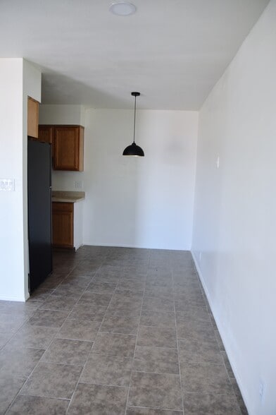 Building Photo - 6605 W Pasadena Ave