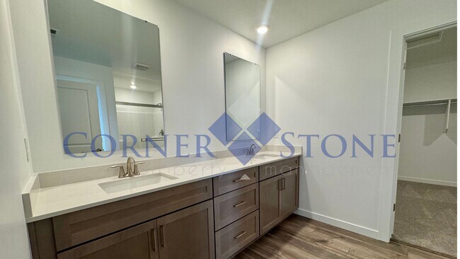 Building Photo - Beautiful Home In Nampa!