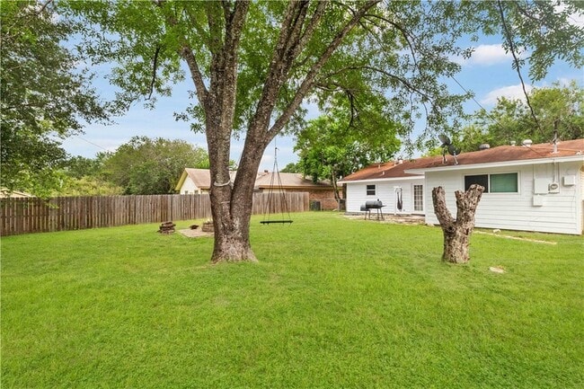Building Photo - 2502 Waterwood Ln