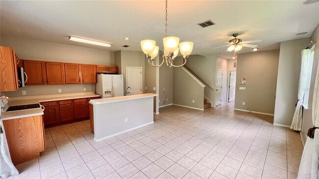 Building Photo - 612 Old Pine Ct