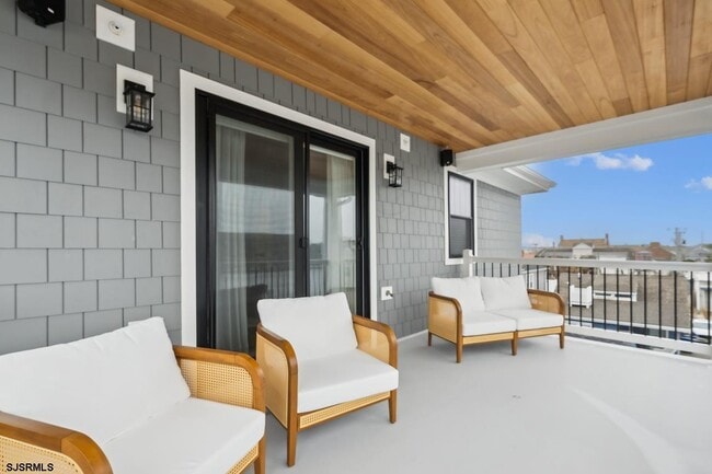 Building Photo - 9412 Ventnor Ave