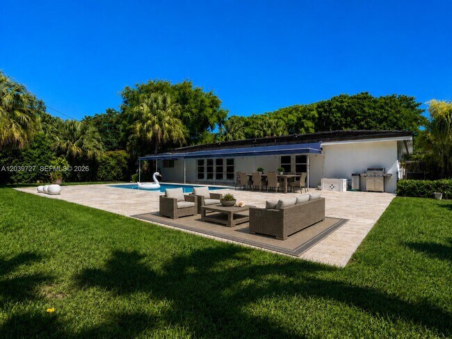 Building Photo - 8725 SW 160th St