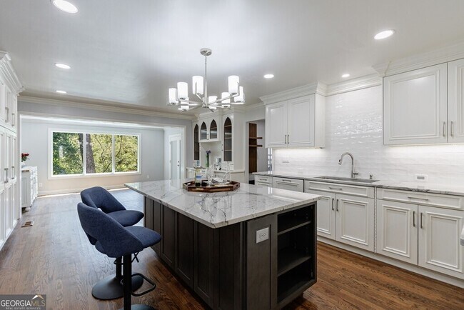 Building Photo - 459 Atlanta Country Club Dr