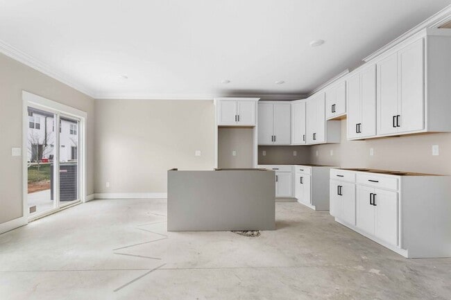Building Photo - 166 Sango Dr
