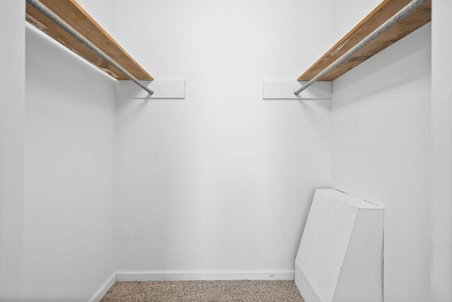 Building Photo - Three Bedroom on Corner Lot!