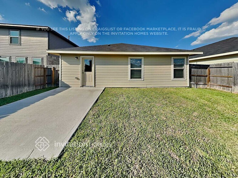 Building Photo - 24123 Laurel Farms Dr