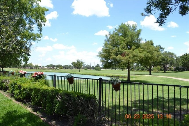Building Photo - 4007 Sand Terrace Dr