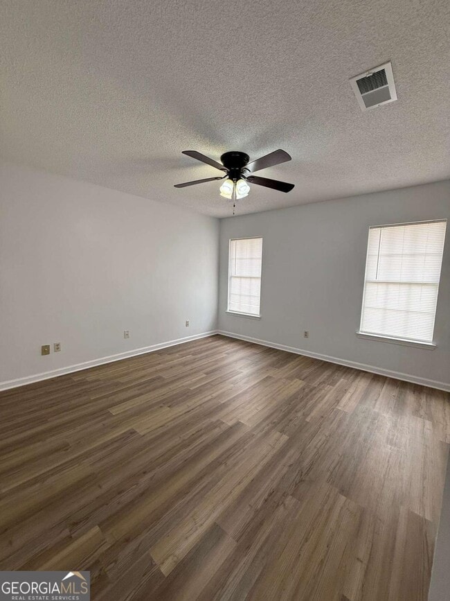 Building Photo - 105 Boxwood Ct