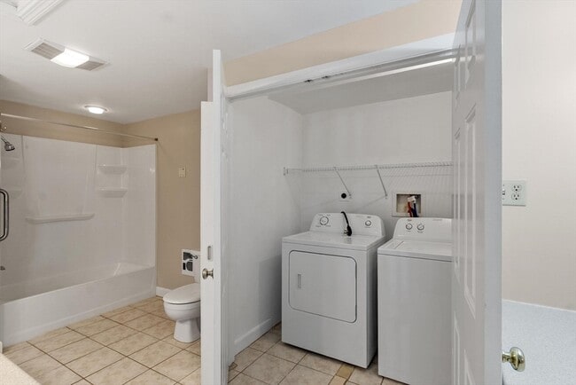 Building Photo - 103 Elmcrest Rd