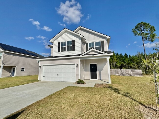 Building Photo - AVAILABLE NOW! (Pet Friendly)