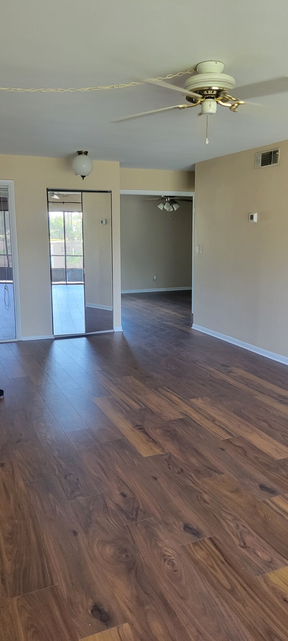 Living Room - 204 Orienta Point St