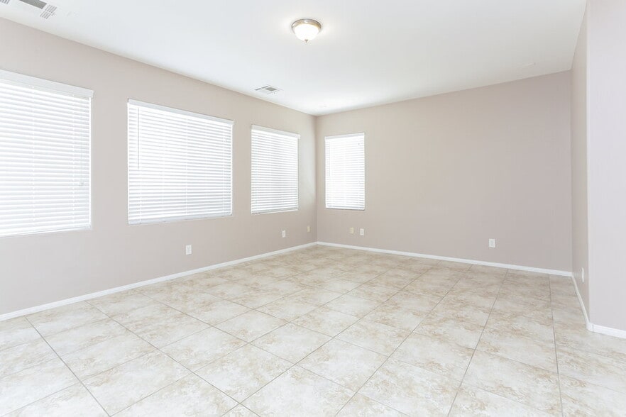 Building Photo - 944 Lucky Bamboo Dr