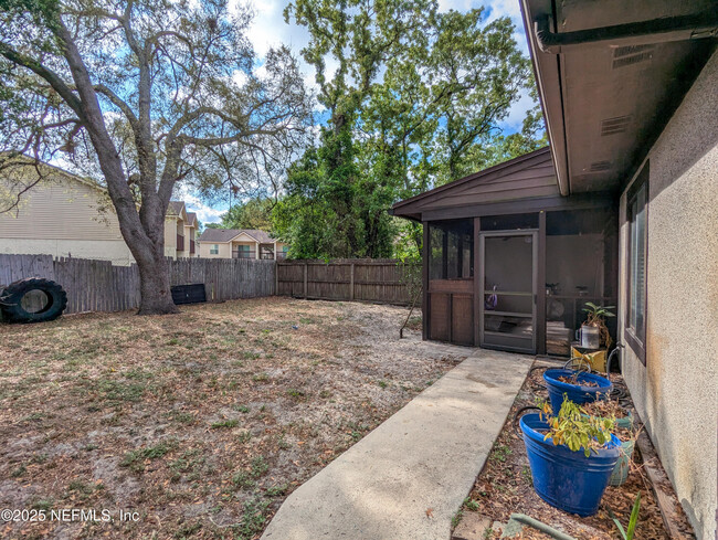 Building Photo - 2171 Derringer Cir S