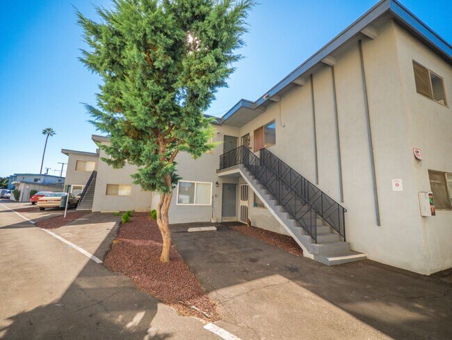 Building Photo - 14410 Valerio St