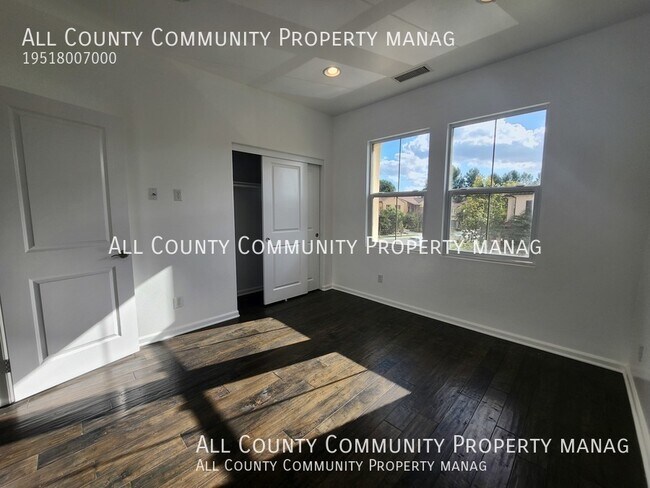 Building Photo - 43 Los Indios