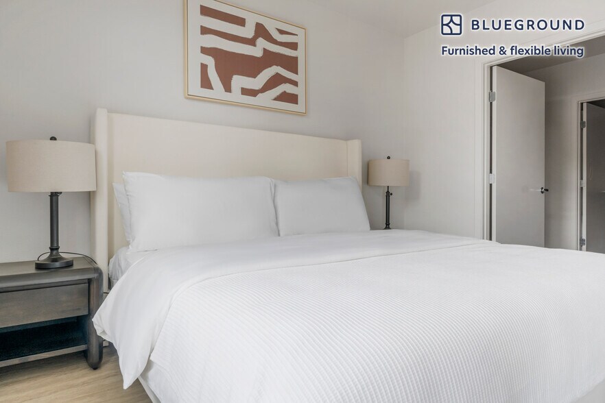 Building Photo - 1955 129th Ave NE