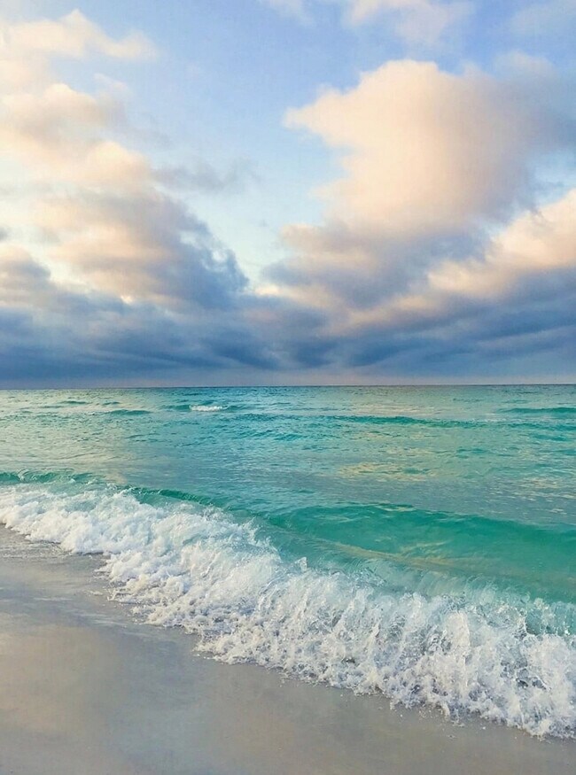 Building Photo - 1152 N County Hwy 393