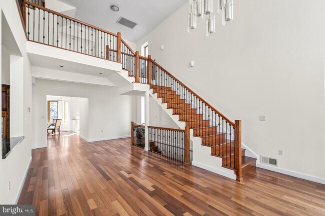 Building Photo - 10009 Sinnott Ct