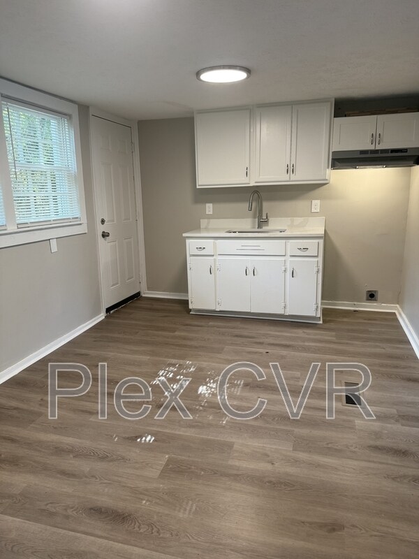 Building Photo - 4226 Oates Ave