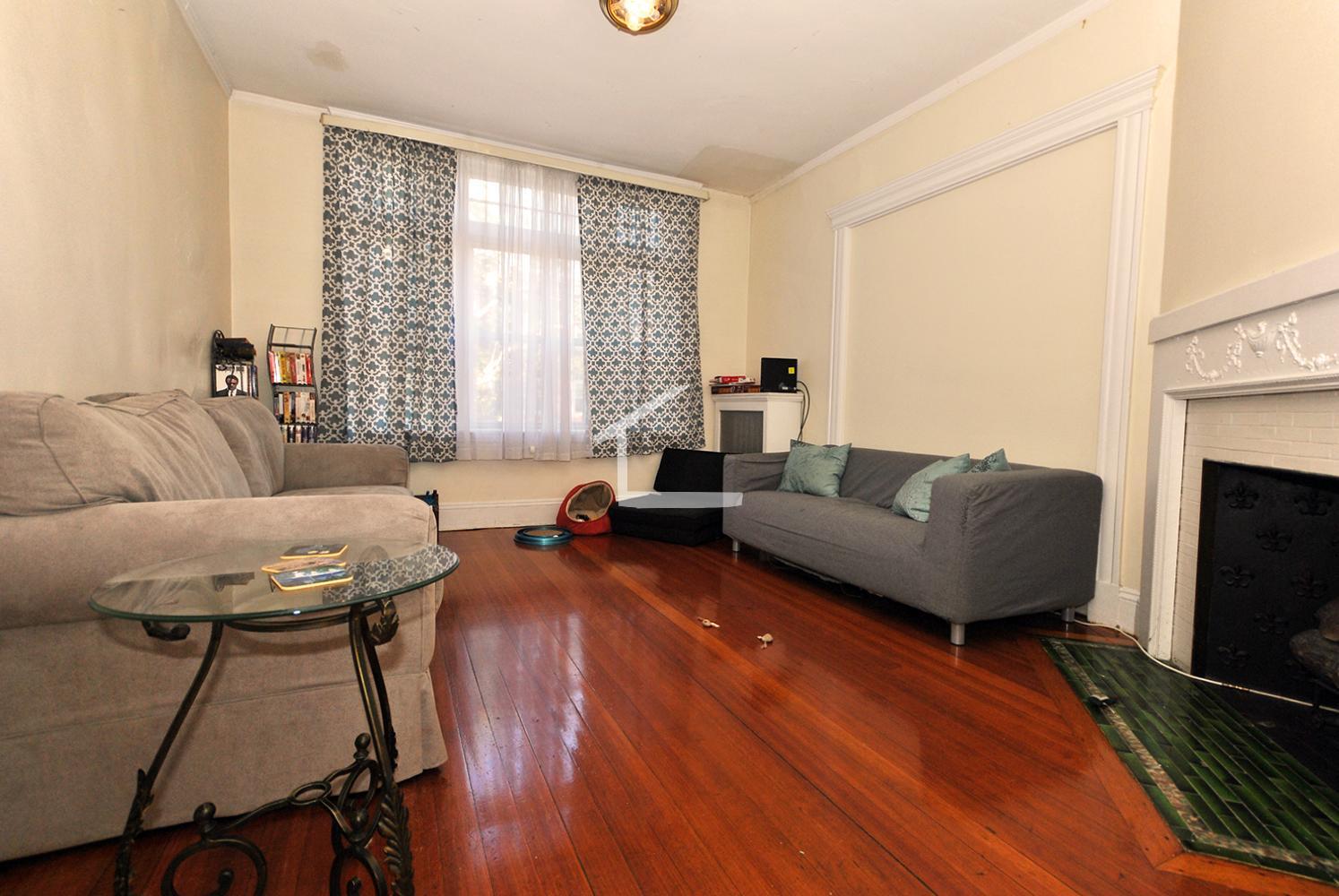 Building Photo - 10 Strathmore Rd