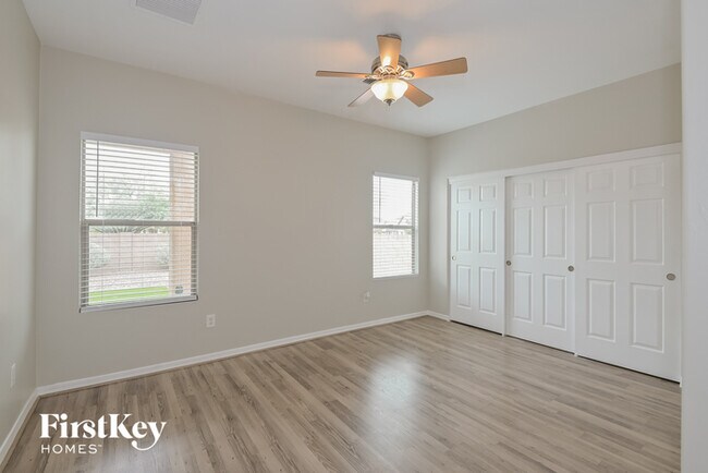 Building Photo - 9657 N Deimos Dr