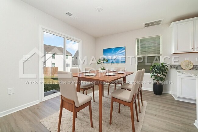 Building Photo - 3051 Cres Lk Ln