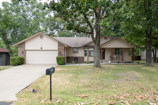 Primary Photo - 4 Penrith Dr