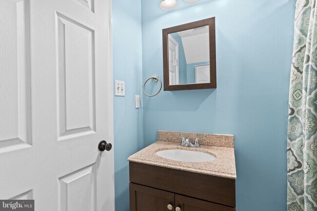 Building Photo - 4817 Kingfisher Ct