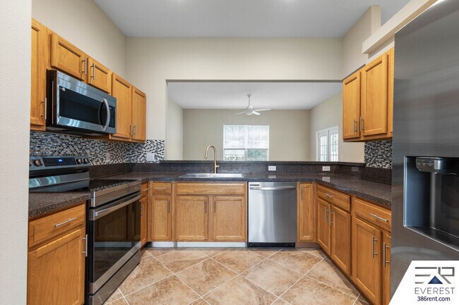 Building Photo - 25 Rainbrook Dr