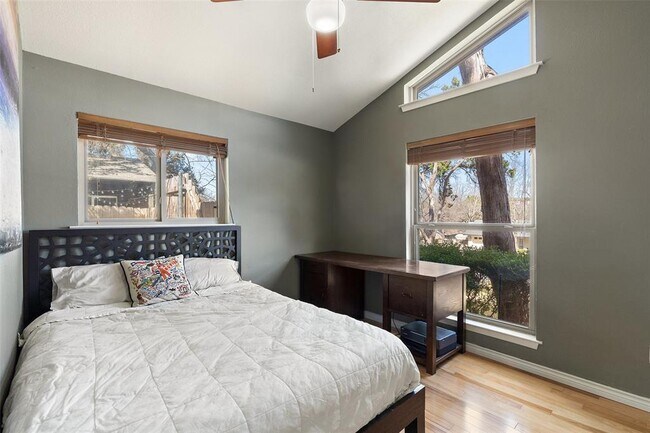Building Photo - 2301 Barton Hills Dr